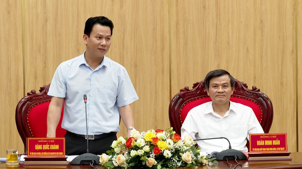 Đoàn công tác Bộ Tài nguyên và Môi trường làm việc tại Ninh Bình