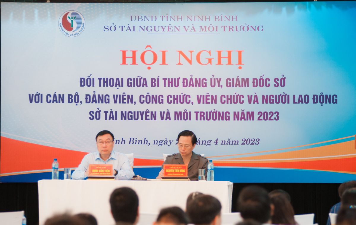 Sở Tài nguyên và Môi trường tổ chức Hội nghị đối thoại giữa Bí thư Đảng ủy, Giám đốc Sở với đảng viên, công chức, viên chức, người lao động năm 2023